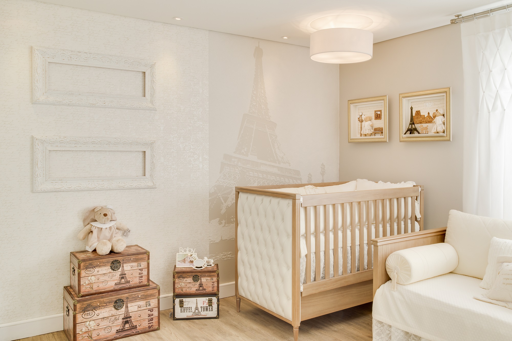 Quarto de bebê inspirado em Paris/projeto da designer de interiores Hellen Giacomitti