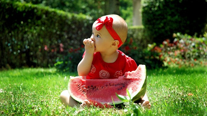 10 dicas para ensinar seu bebê a gostar de frutas e legumes