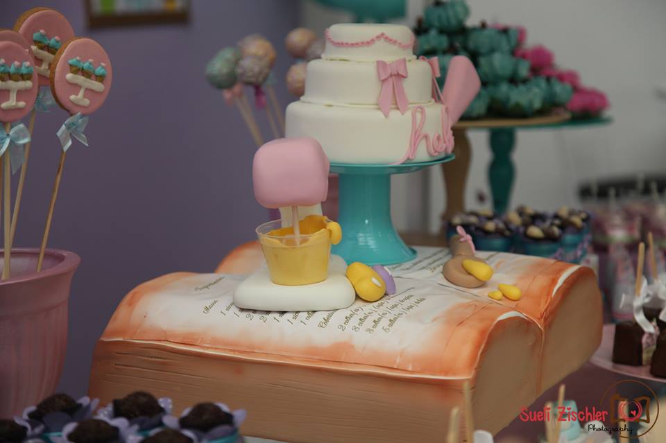 Detalhe do bolo da festa Peppa Pig para festa de menina