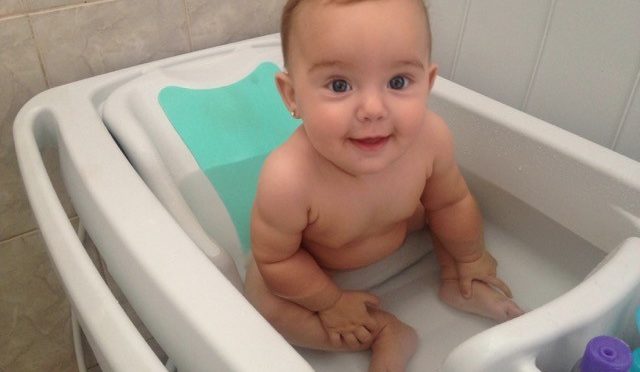 6 perguntas pra se fazer na hora de escolher a banheira de bebê